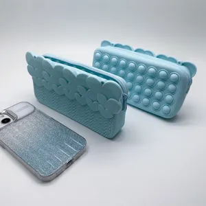 Silikon Push Pop Blasen Münzbeutel Reißverschluss Federmäppchen mit süßem Herzrelief.
