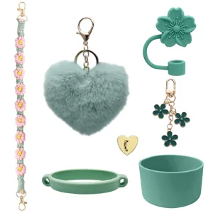Leuke Beker Accessoires Set Siliconenhoes Strohoes Geweven Band Pluche Bal Hanger Voor Waterfles