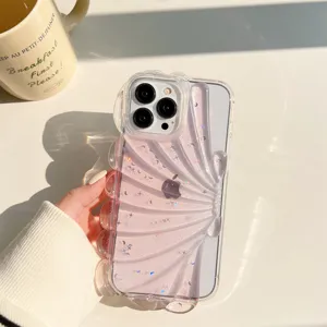 Primo piano della cover per telefono con glitter a stella, design a onda 3D, estetica lucida.