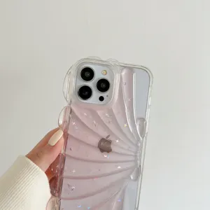 Vista dettagliata della custodia per telefono con conchiglia 3D glitter, elegante colore rosa.