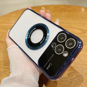 Vista detallada de funda magnética galvanizada para teléfono con parte trasera transparente.
