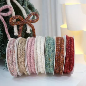 Nastro in filato lavorato a maglia di Natale per regali, corda rotonda colorata per decoro.