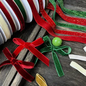 Weihnachtliche Samtband Schleifen Set für Baumdekoration und festliche Geschenke Basteln.
