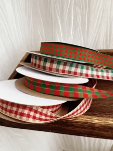 Christmas plaid ribbon red green checkered fabric ribbon for gift wrapping crafts DIY decoration.