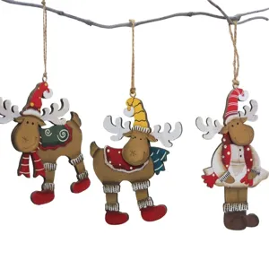 Christmas wooden reindeer hanging ornaments vintage retro rustic holiday home tree decoration