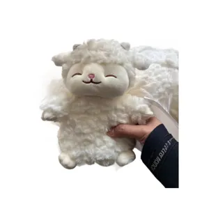 Weißes süßes Plüschtier Lamm, weiche Stofftier Puppe in Hand gehalten, Hauptprodukt Ansicht