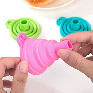 Foldable silicone funnel mini telescopic kitchen oil dispenser for liquid sub-packaging handy tool