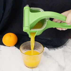 Green Manual Plastic Fruit Juicer Hand Press Lemon Orange Squeezer Household Portable Kitchen Citrus Press Juicing Tool