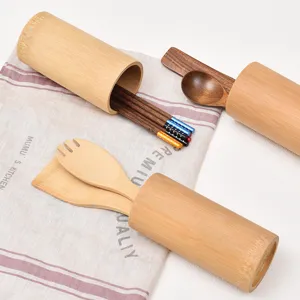 Bambus Besteckhalter und Holzbesteck Set fuer Kueche und Restaurant, umweltfreundlich.