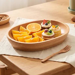 Ensemble de plateau de fruits en bois, style japonais plat à dessert en forme de bateau.