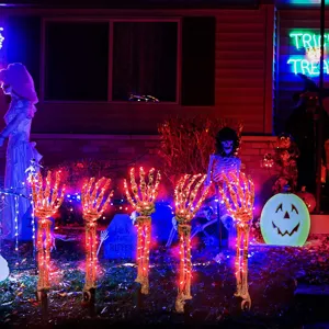 Picchetti a forma di braccio di scheletro luminosi per decorazioni di Halloween