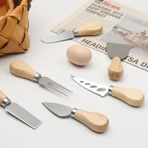 Ensemble de couteaux a fromage en acier inoxydable avec manche en bois pour cuisine.