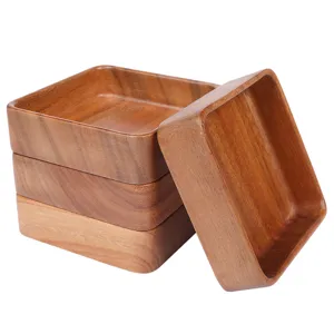 Plateau carré en bois d'acacia pour fruits et snacks, idéal pour table basse et tasses à thé.