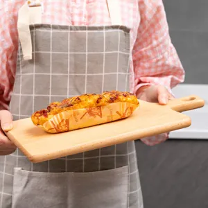 Ανθεκτική ξύλινη σανίδα κοπής οξιάς με πρακτική λαβή για την προετοιμασία των τροφίμων
