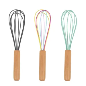 Siliconen garde met beukenhouten handvat set van drie keukenbakgereedschappen voor room kloppen