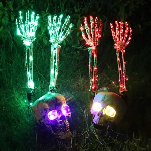 Halloween LED skelethanden en schedels buiten tuin gazon decoratie