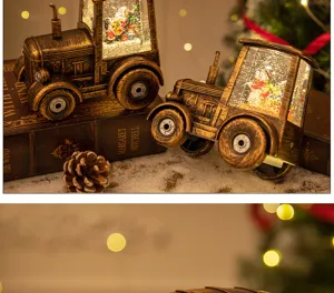 Nahaufnahme einer Vintage-Traktor-Weihnachtswasserlaterne mit automatischem Schnee