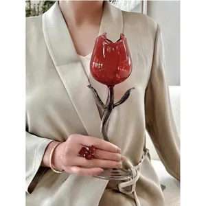 Französisches romantisches Tulpen-Glas, roter Wein- und Champagnerkelch im Stil.