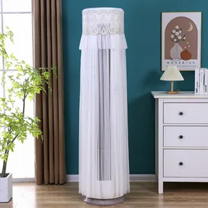 Fodera antipolvere per condizionatore verticale cilindrico con pizzo bianco elegante.