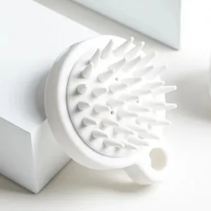 Brosse de massage du cuir chevelu en silicone blanc pour lavage des cheveux et soin relaxant