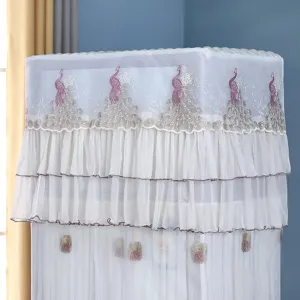 Copertura antipolvere per condizionatore verticale con elegante ricamo in pizzo e pavone.