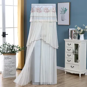 Elegante copertura per condizionatore d'aria a torre ricamata con fiori in pizzo bianco per la casa.