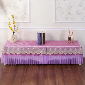 Elegante copertina antipolvere per TV viola con pizzo, ricami squisiti e volant decorativi.