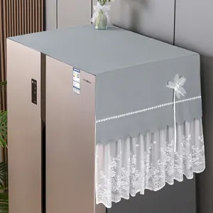 Stoff Kühlschrank Staubschutz Abdeckung mit weißer Spitze und dekorativer Blumenschleife.