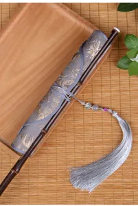 Αρχαίου στυλ μωβ μπαμπού βεντάλια μέσης Hanfu με φούντα και υφασμάτινη θήκη.