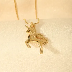 Goldene Einhorn Anhänger Halskette elegante Mode Schlüsselbeinkette zarter Damenschmuck