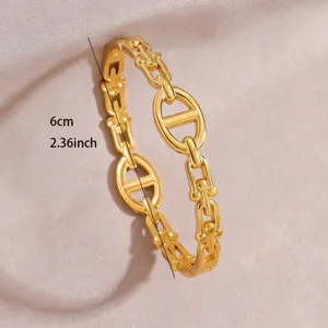 Gold plated stainless steel chain bracelet, elegant geometric cuff jewelry measuring 6cm.