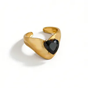 Detailed close-up view of the exquisite black heart zircon ring with a shiny gold-plated finish.