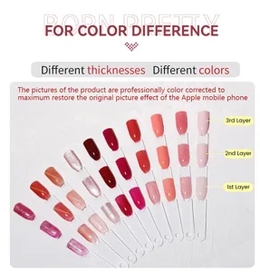 Nagellack-Farbmuster zeigen 1, 2 und 3 Schichten für Gel-Maniküre auf klaren Nagelspitzen