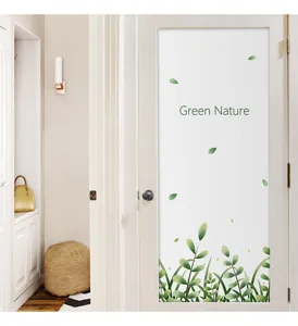 Decoratieve matte glasfolie met groen bladpatroon en Green Nature tekst voor meer privacy