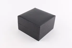 Scatola porta orologi nera testurizzata di alta qualità con coperchio