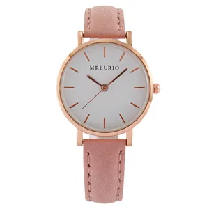 Minimalistisch dameskwartshorloge met roze leren band en roségouden kast