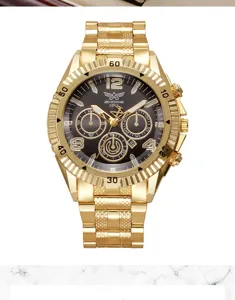 Vue détaillée de la montre d'affaires en or avec cadran multiple et bracelet en acier
