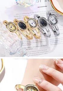 Elegantes relojes de brazalete ovalados con esferas de números romanos en varios tonos