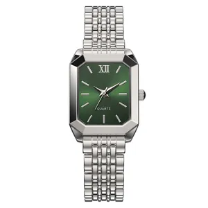 Elegante quadratische Damen-Quarzuhr mit grünem Zifferblatt und silbernem Stahlband.