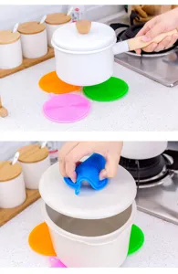 Silicone dishwashing brush round kitchen cleaning pad multi-functional kitchen scrubber tool