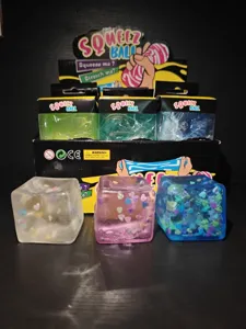 Jouet anti-stress cube de glace 5cm avec paillettes de coeur en maltose pour enfants