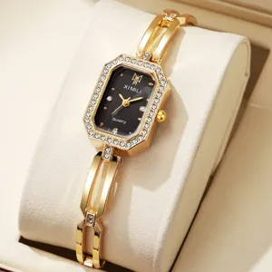 Elegante goldene rechteckige Armbanduhr für Damen mit Strass-Lünette und schwarzem Zifferblatt