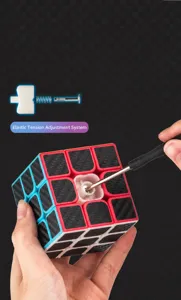 Vista dettagliata del cubo di velocità 3x3 con meccanismo di tensione a molla regolabile.