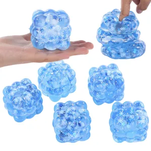 Μπλε παιχνίδι squishy παγάκι νιφάδα χιονιού, αργής επαναφοράς για αποσυμπίεση και χαλάρωση.