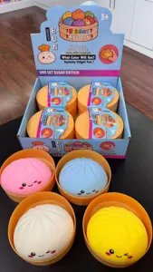 Χαριτωμένο γιγαντιαίο παιχνίδι squishy με mini ατμομάγειρα για διασκέδαση και ανακούφιση.