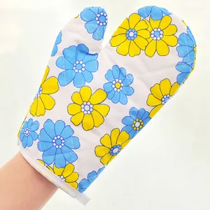 Nordic style heat resistant oven glove, blue and yellow floral kitchen baking mitt.