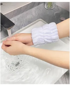 Absorbent face washing wristbands soft flannel wrist sweat bands for daily skincare routine