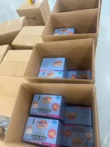Το χαριτωμένο squishy παιχνίδι κουτί μυστηρίου είναι ένα μαλακό αντιστρές για παιδιά.