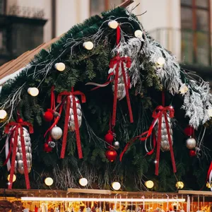 Ornamenti appendini con fiocco in velluto glitterato di Natale, decorazione festiva per albero.