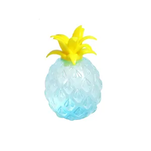 Giocattolo antistress ananas blu con liquido glitterato, morbido gioco di decompressione.